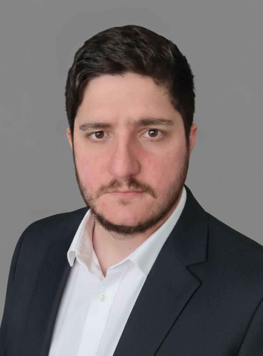 Dr. Raphael de Costa Della Vedova